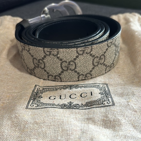 Gucci supreme authentic men reversible leather belt - Picture 2 of 5